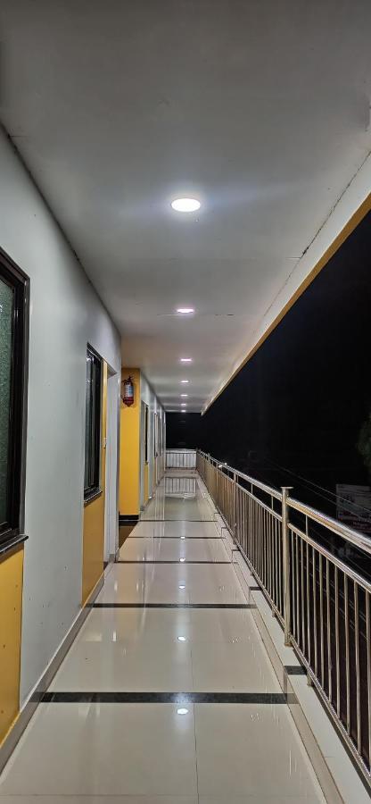 Hotel Gananjaya Gokarna  Extérieur photo